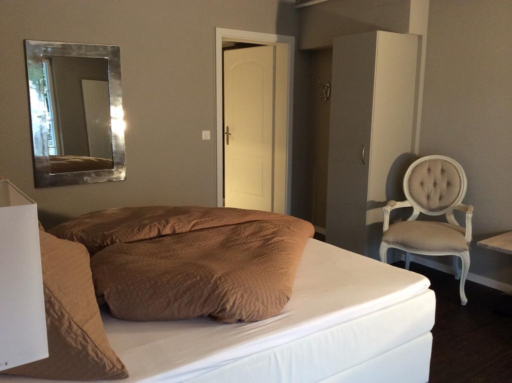 Landcafe Mit Mini Hotel ブルクドルフ エクステリア 写真